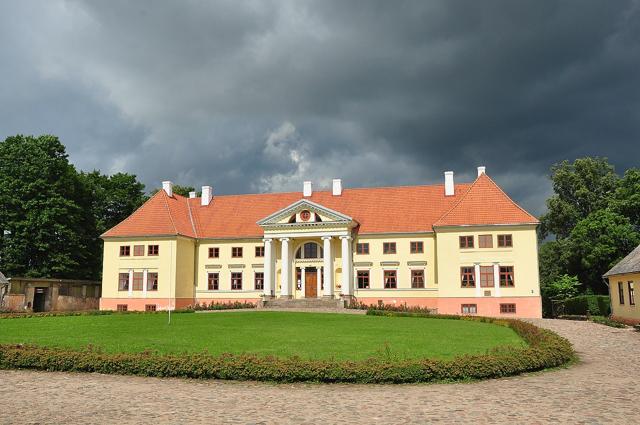 Durbe Manor